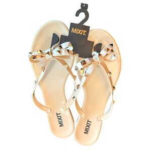 Mix It Tan Gold Studded Bow Sandals Flip Flops‎ Size 6 NWT